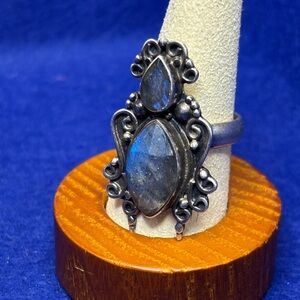 Silver Ring with Blue Labradorite Gemstones Filigree Details